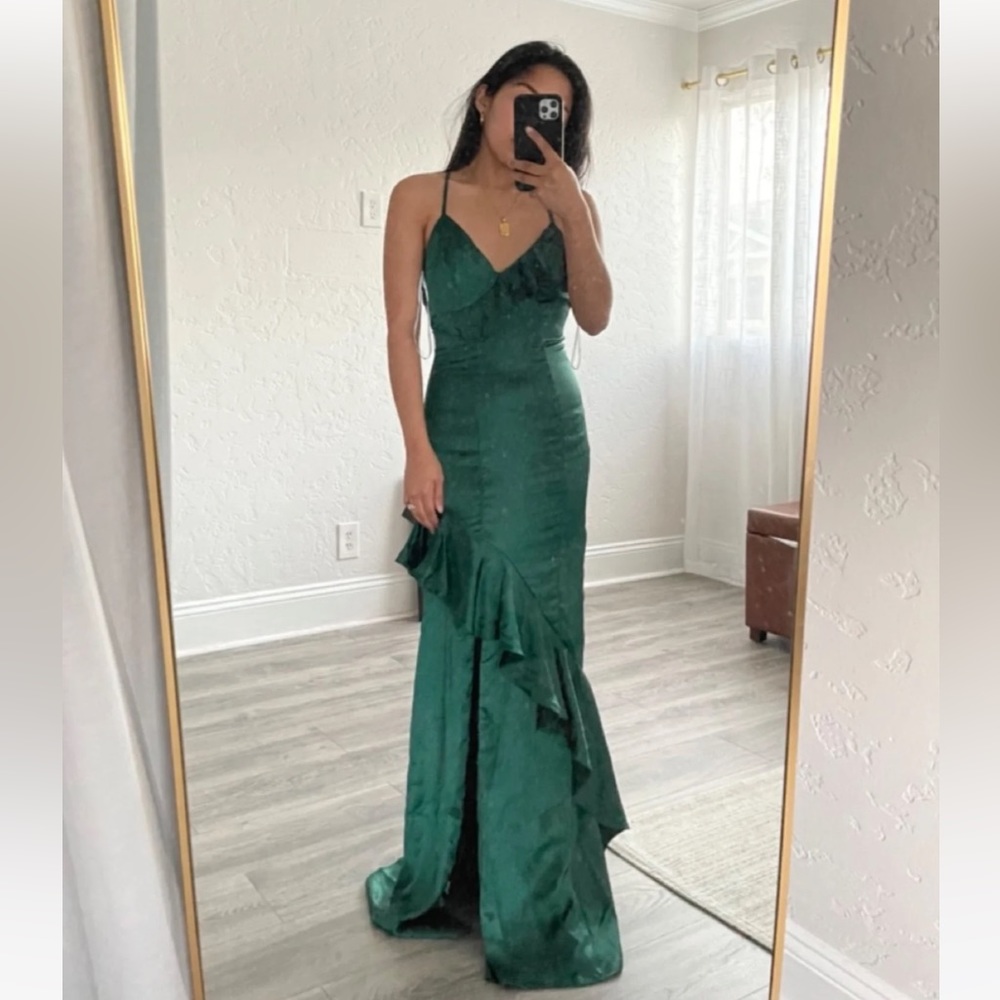 Lulu’s satin ruffle maxi satin prom dress (XL)